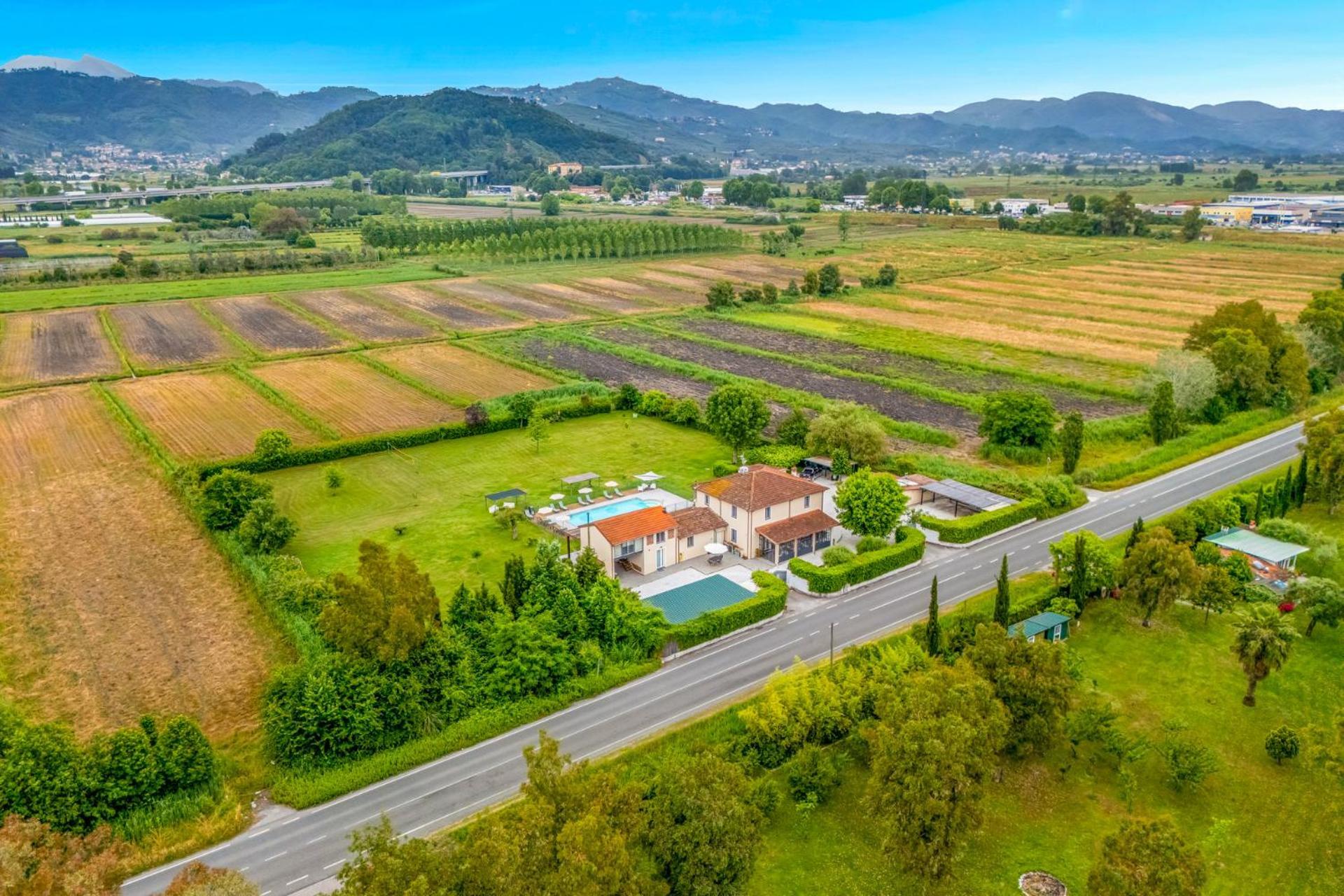 Vistalago Versilia Massarosa Exterior photo